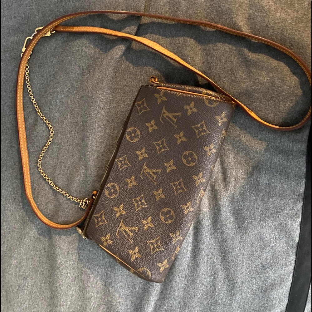Louis Vuitton Pouchette